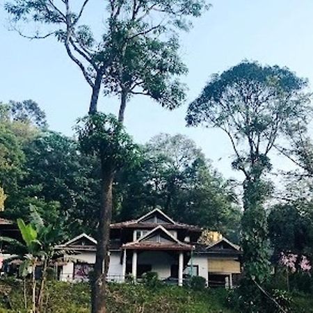 Danny'S Den Madikeri Exterior foto