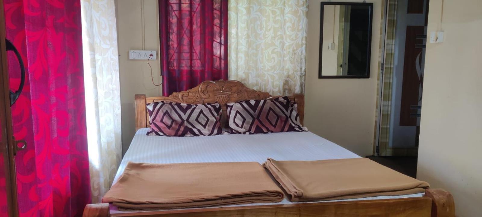 Danny'S Den Madikeri Exterior foto